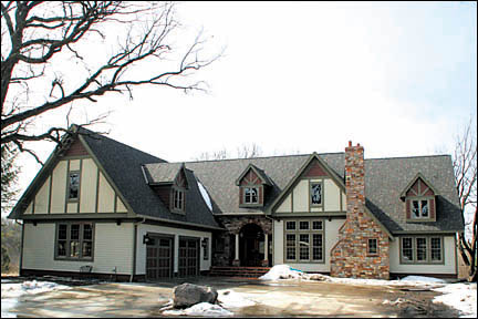 Cottage-style rambler